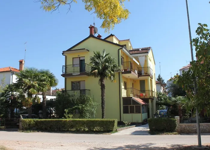 Apartments With A Parking Space Umag - 2539